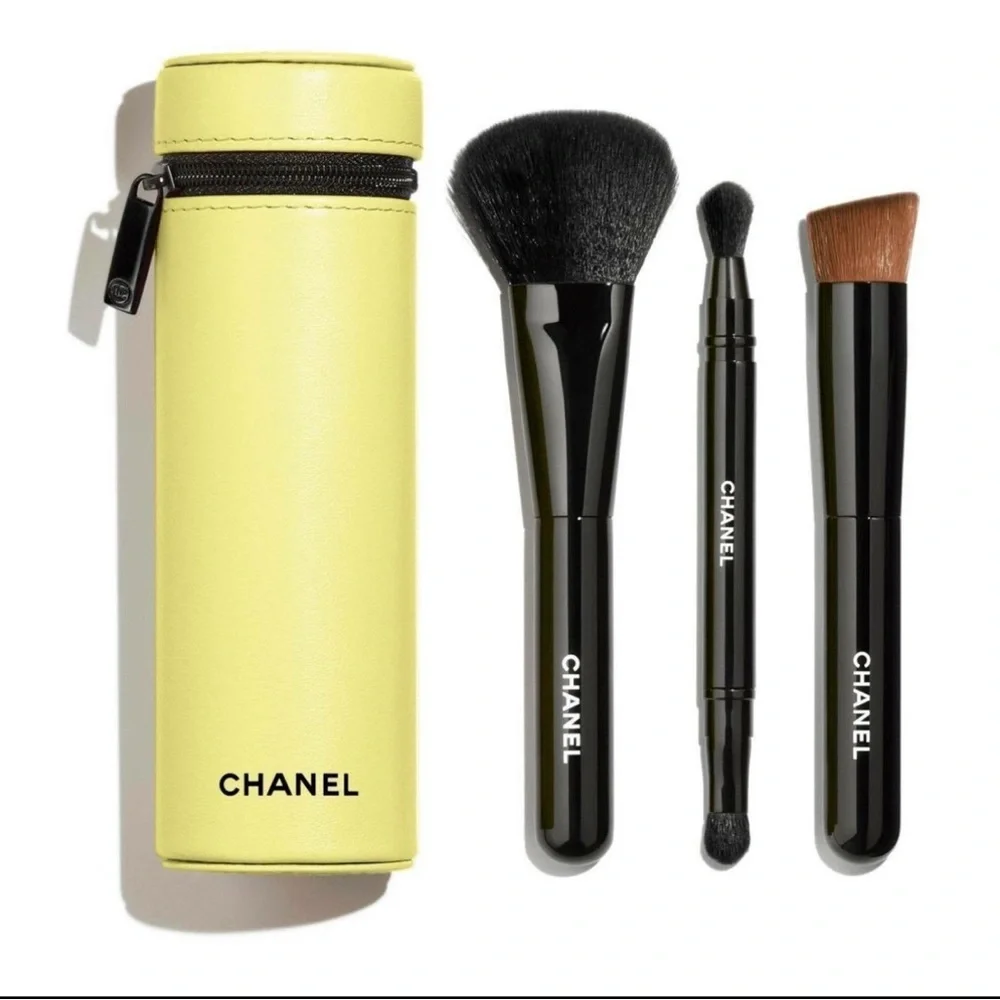 CHANEL Black Makeup Brush Trio with Case
